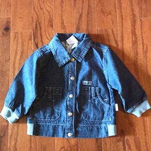 Baby denim jacket 👶.       9 months